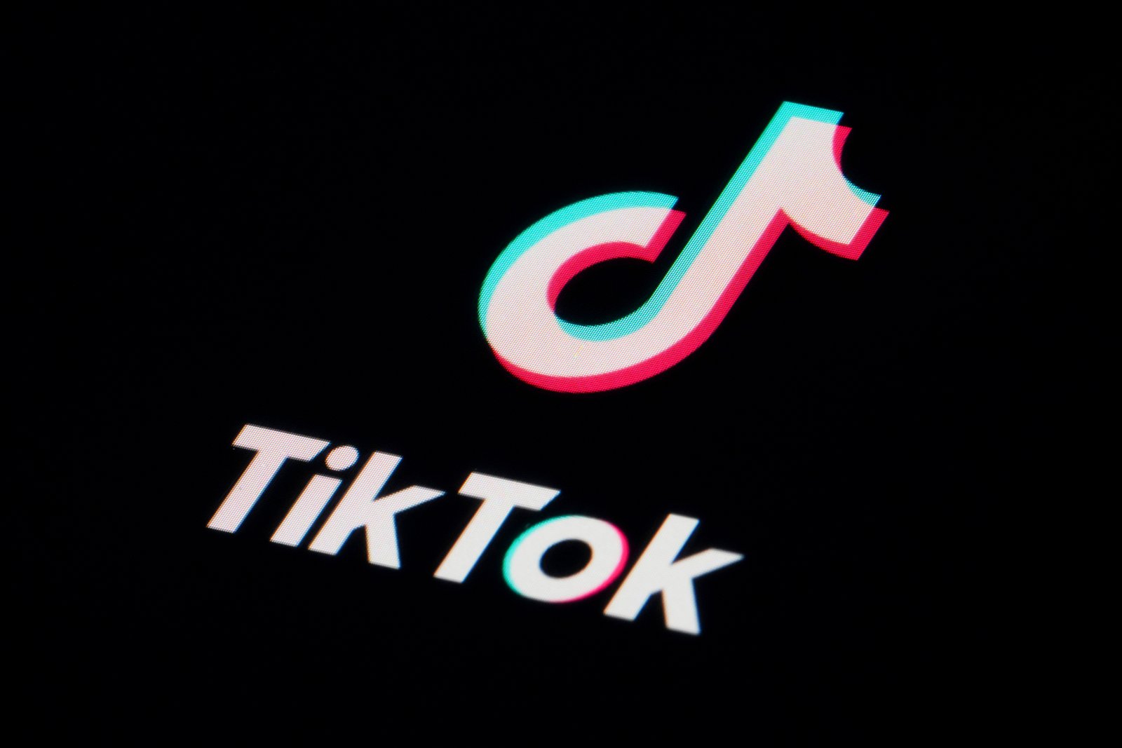 TikTok finalizes deal to form new American entity